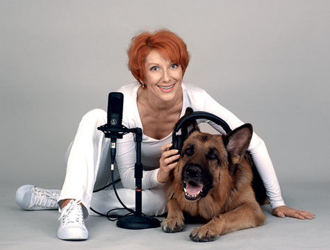 Оксана Сташенко и пес из Мухтара